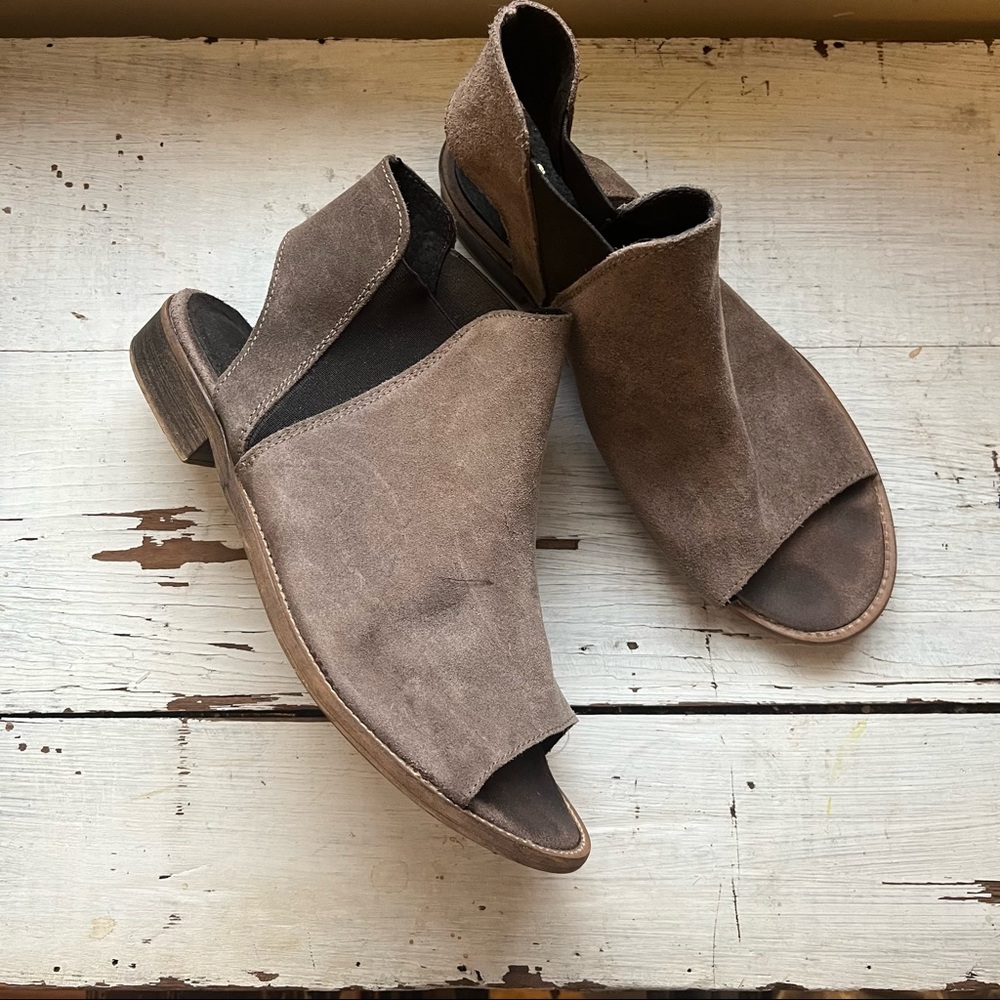 Musse & Cloud Ciara Boho Suede Leather Open Toe & Heel Ankle Bootie Sandal - Picture 2 of 13